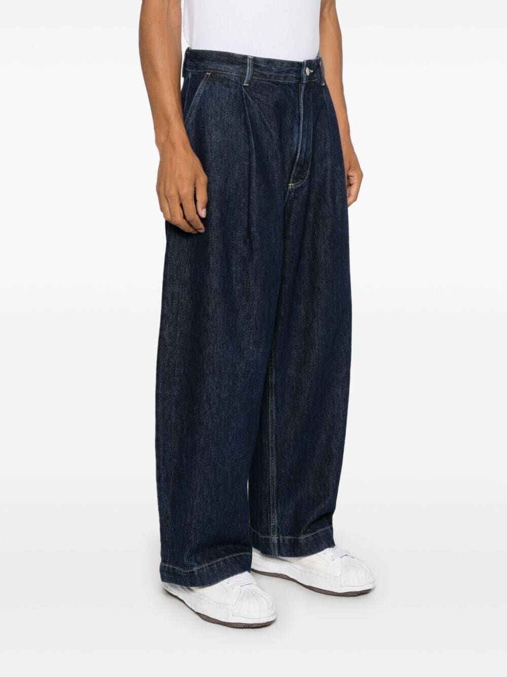 Single pleat jeans