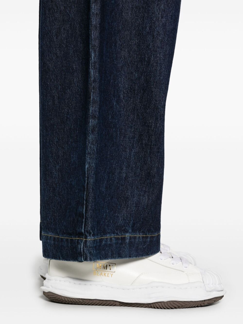 Single pleat jeans