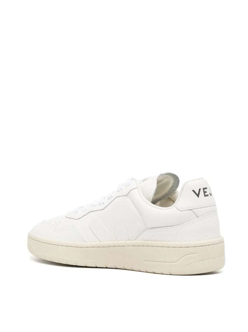 White sneakers v 90